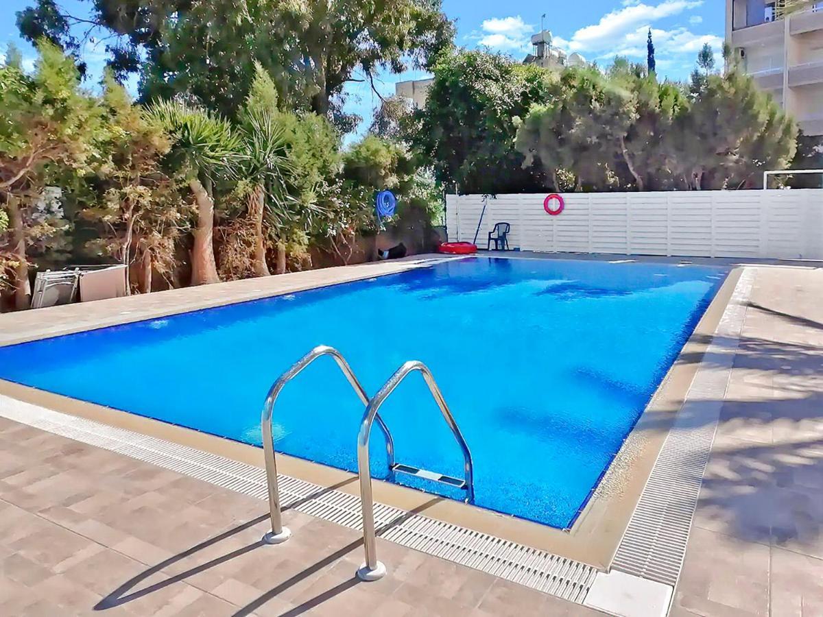 2Br Seafront Apt In City Center With Community Pool Lárnaca Exterior foto